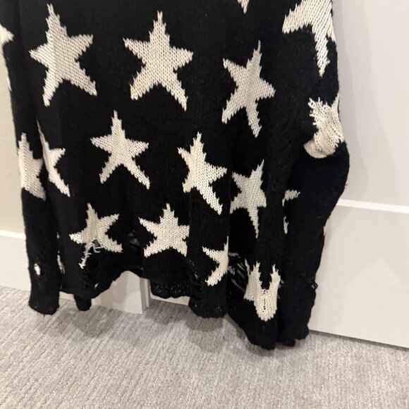 Wildfox Seeing Stars Distressed Sweater – As Seen on Taylor Swift & Selena Gomez - Picture 7 of 11